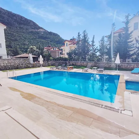 Holly Villa *