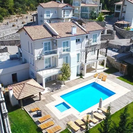 Villa Holly